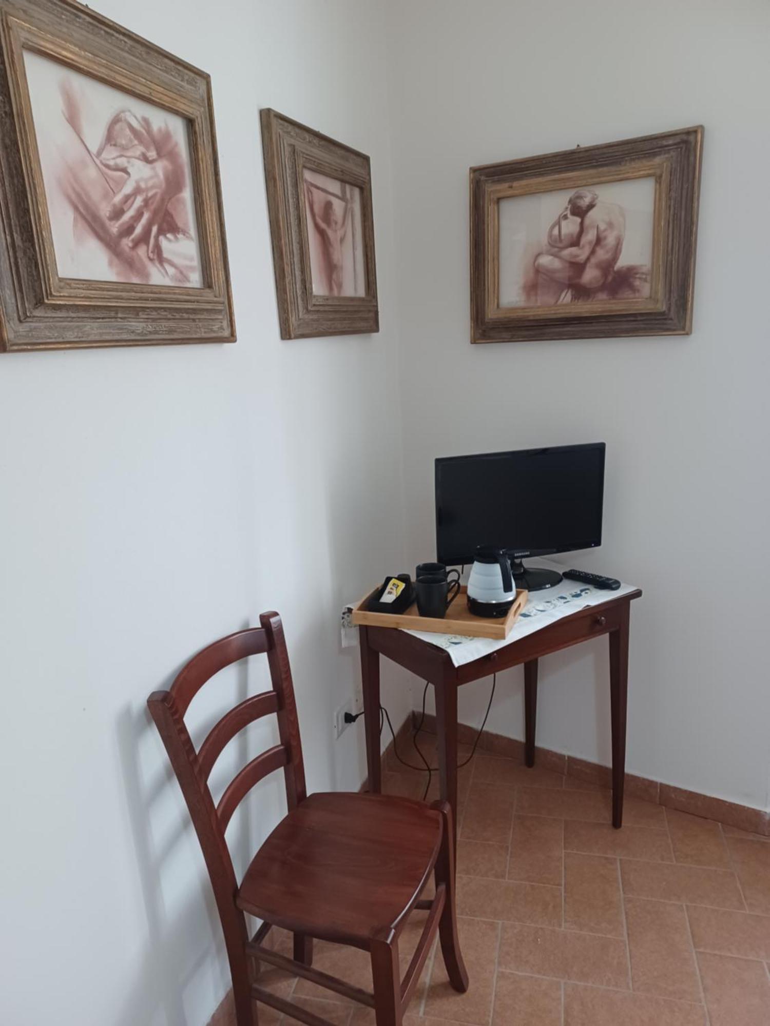 Casa Di Adriano Hotel Radicofani Kültér fotó